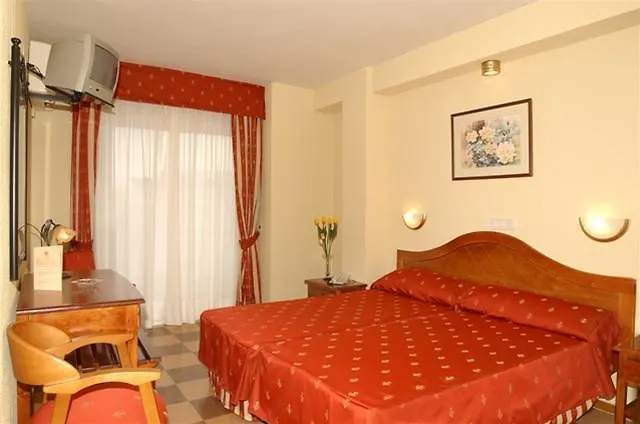 Complejo Los Pintores Hotel Benalmadena 3*,